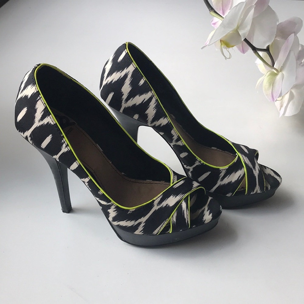 Fergalicious stilettos 4.5” heels